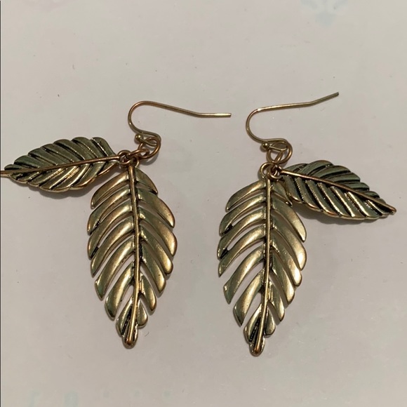 NWOT! Gold Dangle Leaf Earrings - Picture 3 of 5